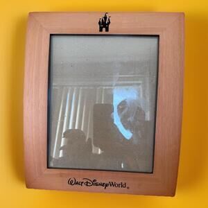 Walt Disney World Wood Picture Frame for 5 x 7 Photo Used